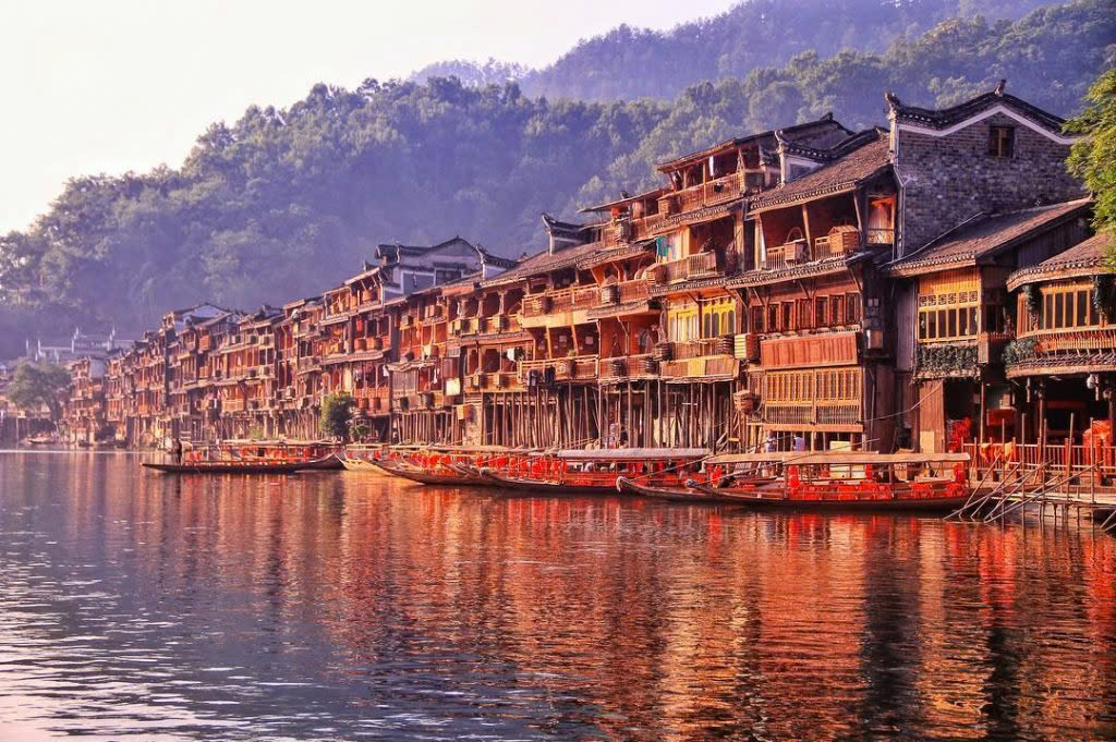 NGHI XƯƠNG TRƯƠNG GIA GIỚI PHƯỢNG HOÀNG CỔ TRẤN